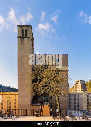 Sonniger Blick auf das historische Arlington Hotel in Arkansas Stockfoto