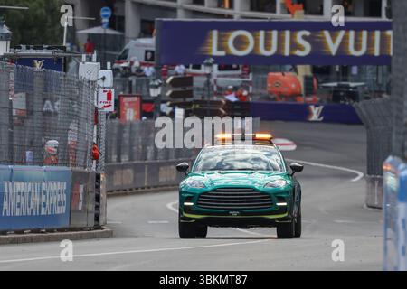 Monaco, 23. Mai 2025. Formel 1 Tag Heuer Grand Prix de Monaco 2025. Im Bild: Aston Martin Medical Car © Piotr Zajac/Alamy Live News Stockfoto