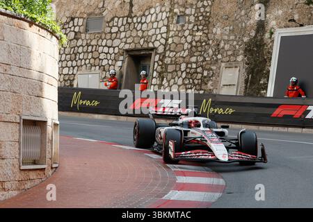 Monaco, 23. Mai 2025. Formel 1 Tag Heuer Grand Prix de Monaco 2025. Im Bild: #31 Esteban Ocon (FRA) vom MoneyGram Haas F1 Team in VF-25 © Piotr Zajac/Alamy Live News Stockfoto