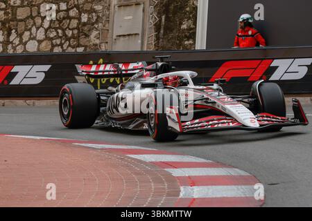 Monaco, 23. Mai 2025. Formel 1 Tag Heuer Grand Prix de Monaco 2025. Im Bild: #31 Esteban Ocon (FRA) vom MoneyGram Haas F1 Team in VF-25 © Piotr Zajac/Alamy Live News Stockfoto