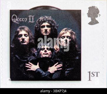 Britische Briefmarke aus einem Set mit Albumcovern der Band Queen, herausgegeben 2020 Stockfoto