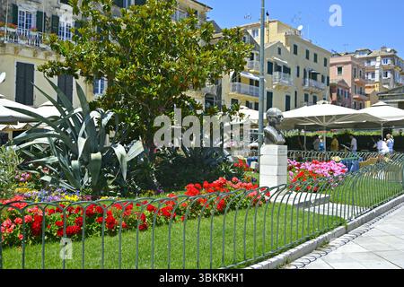 Der Spianada-Platz befindet sich im historischen Zentrum von Korfu, Griechenland. Stockfoto