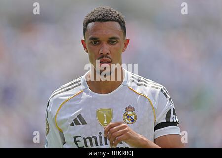 Charlotte, North Carolina, USA. 22. Juni 2025: Charlotte, NC, USA: Trent Alexander-Arnold von Real Madrid während des Spiels zwischen Real Madrid und CF Pachuca, in der zweiten Runde der Gruppe H bei der FIFA Club-Weltmeisterschaft 2025, im Bank of America Stadium Credit: Action Plus Sports Images/Alamy Live News Stockfoto