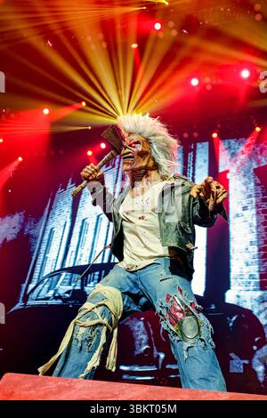22. Juni 2025, Manchester, Vereinigtes Königreich: EDDIE, auch bekannt als Eddie the Head, das ikonische Maskottchen der britischen Heavy-Metal-Band Iron Maiden auf der Bühne mit der Band in der Co-op Live Arena, Manchester, als Teil ihrer Run for Your Lives Tour 2025. (Kreditbild: © Andy von Pip/ZUMA Press Wire) NUR REDAKTIONELLE VERWENDUNG! Nicht für kommerzielle ZWECKE! Stockfoto
