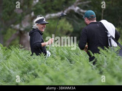 Der ehemalige Premier League-Fußballspieler Jimmy Bullard im Rough auf dem fünften Fairway während des Open 2025 Regional Qualifying in Rochester und Cobham Park. Bilddatum: Montag, 23. Juni 2025. Stockfoto