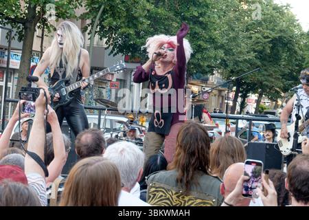 Fest de la musique, Live Musik, Eat Lipstick, Anita Drink, The Shredder an der Gitarre, Disco Punk Band, Reuterkiez, Berlin-Neukölln Stockfoto