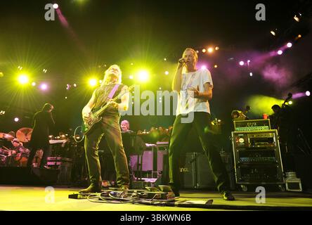 Ian Gillan und Steve Morse von Deep Purple treten am 30. November 2011 in der O2 Arena in London auf Stockfoto