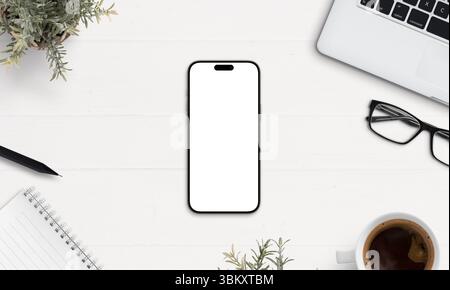OP View Smartphone Mockup auf weißem Schreibtisch mit Kaffee, Laptop, Notebook und Brille. Perfekt für App-Design, UI-Präsentation oder Branding Stockfoto