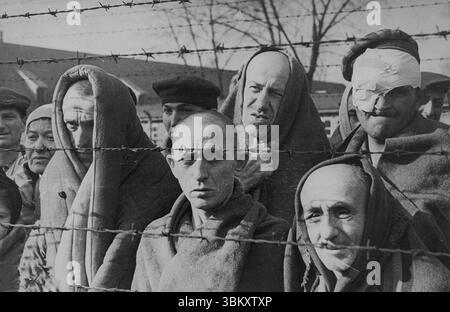 AUSCHWITZ, POLEN - 1945 - Ein Film aus der sowjetischen Roten Armee über die Befreiung von Auschwitz wurde über einen Zeitraum von mehreren Monaten gedreht Stockfoto