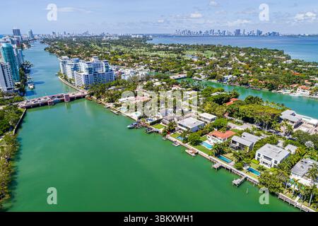 Miami Beach Florida North Beach, Luftsicht von oben mit Blick nach unten, Allison Island, La Gorce Island, Indian Creek, Biscayne Bay, Country Club Stockfoto