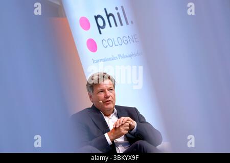 Politiker Robert Habeck Grüne, ehemaliger Bundeswirtschaftsminister, in der Phil.Cologne Veranstaltung Demokratie im Ernstfall in der Flora Köln. Köln, 23.06.2025 NRW Deutschland *** Politiker Robert Habeck Grünen , ehemaliger Bundeswirtschaftsminister, bei der Phil Köln-Veranstaltung Demokratie im Ernstfall in der Flora Köln Köln, 23 06 2025 NRW Deutschland Copyright: XChristophxHardtx Stockfoto