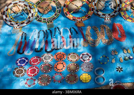 Afrika, Kenia, Samburu National Reserve. Tribal Kunsthandwerk, Schmuck. Stockfoto