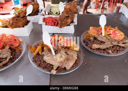 Kuba, Vinales Valley. Straßenmarkt, Lebensmittel zum Verkauf. Stockfoto