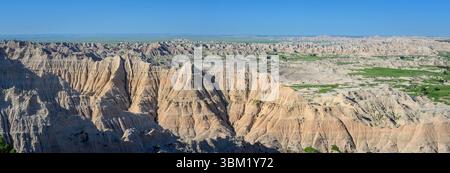 Panoramablick auf Felsformationen im Badlands-Nationalpark, South Dakota, USA. Stockfoto