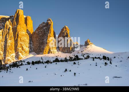 Schneebedeckte Sextner Dolomiten, Italien, Südtirol, Trentino-Südtirol Stockfoto