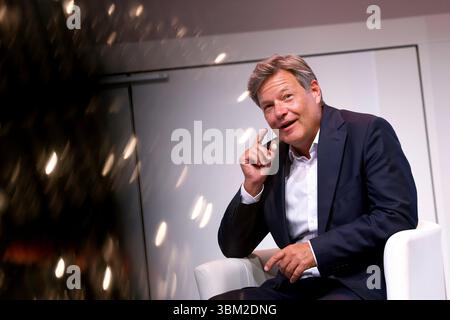 Politiker Robert Habeck Grüne, ehemaliger Bundeswirtschaftsminister, in der Phil.Cologne Veranstaltung Demokratie im Ernstfall in der Flora Köln. Köln, 23.06.2025 NRW Deutschland *** Politiker Robert Habeck Grünen , ehemaliger Bundeswirtschaftsminister, bei der Phil Köln-Veranstaltung Demokratie im Ernstfall in der Flora Köln Köln, 23 06 2025 NRW Deutschland Copyright: XChristophxHardtx Stockfoto