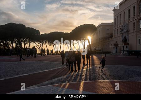 Place du Palais bei Sonnenuntergang, Monaco Stockfoto