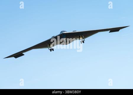 Ein B-2 Spirit Tarnbomber kehrt am 9. Mai 2025 nach Diego Garcia, British Indian Ocean Territory, zurück zur Whiteman Air Force Base in Missouri. (USA) Stockfoto