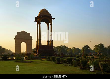 India Gate und Canopy in Delhi Stockfoto
