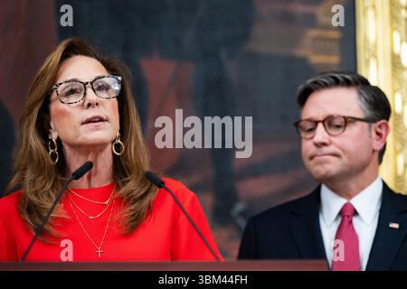 Washington, Usa. Juni 2025. Lisa McClain, R-MI, spricht auf einer Pressekonferenz im US-Kapitol in Washington, DC am Dienstag, den 24. Juni 2025. Foto: Annabelle Gordon/UPI. Quelle: UPI/Alamy Live News Stockfoto
