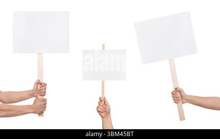 Gruppe von Leuten mit leeren Schildern auf weißem Hintergrund, Nahaufnahme. Modell für Design Stockfoto