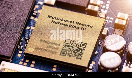 Mehrstufiger Secure Networking IC segmentiert und verschlüsselt den militärischen Netzwerkverkehr. Integrierte Schaltungen ICs Stockfoto