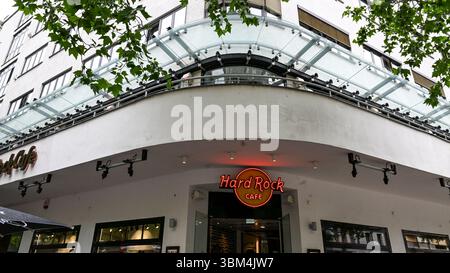 Berlin, Deutschland. Juni 2025. Das Hard Rock Café am Kurfürstendamm. Quelle: Jens Kalaene/dpa/Alamy Live News Stockfoto
