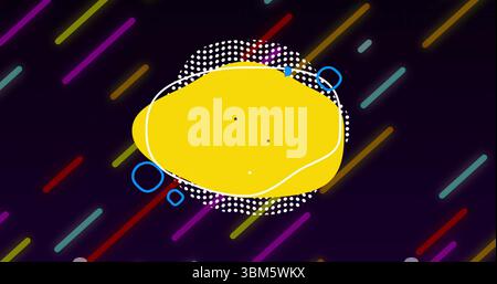 Zentraler gelber Blob, der in dunkler Leinwand pulsiert, mit gepunktetem Kreis, weißen Kurven, blauen Ringen und Neonbalken. Abstrakt, Neon, Geometrie, lebendig, digital, moder Stockfoto