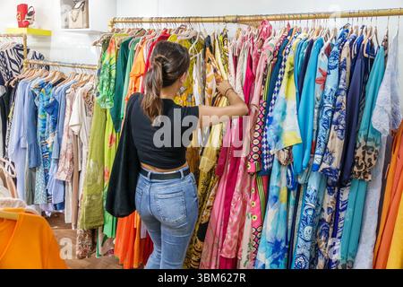 Miami Beach Florida, Normandy Isles, 71st Street Business District, Normandy Fountain Business Association Event Promotion, Shop Hop GRUB Crawl, Miami Gift Stockfoto