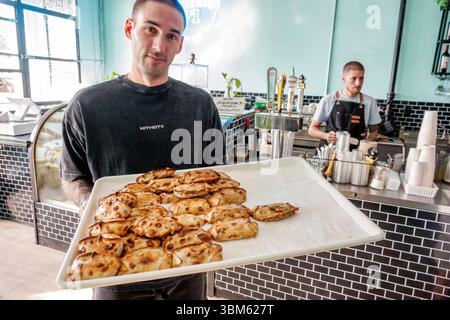 Miami Beach Florida, Normandy Isles, 71st Street Business District, Normandy Fountain Business Association Event Promotion, Shop Hop GRUB Crawl, Bodegon 71 Stockfoto