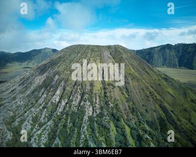 MT Batok, neben Mt. Bromo (Gunung Bromo) Ost-Java, Indonesien - Luftfahrt Stockfoto