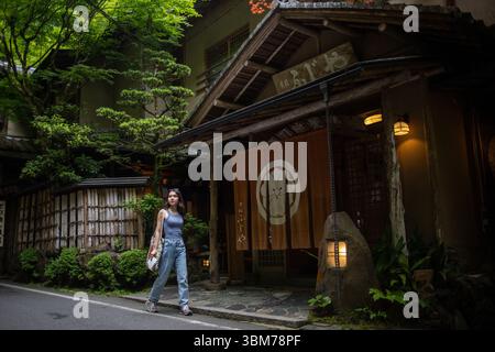 Wandern zwischen Kurama und Kibune im Norden von Kyoto, Japan. Stockfoto