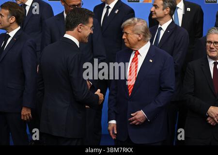 The Hagues, Niederlande. Juni 2025. US-Präsident Donald Trump auf einem staatschef-Gipfel der NATO-Militärallianz (Nordatlantikvertrags-Organisation) am Mittwoch, den 25. Juni 2025, in den Haag, Niederlande. BELGA PHOTO ERIC LALMAND Credit: Belga News Agency/Alamy Live News Credit: Belga News Agency/Alamy Live News Stockfoto