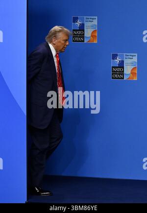 The Hagues, Niederlande. Juni 2025. US-Präsident Donald Trump wurde während eines Gipfels der staatsoberhäupter der NATO (Nordatlantikvertragsorganisation) Militärallianz am Mittwoch, den 25. Juni 2025, in den Haag, Niederlande, dargestellt. BELGA PHOTO ERIC LALMAND Credit: Belga News Agency/Alamy Live News Credit: Belga News Agency/Alamy Live News Stockfoto