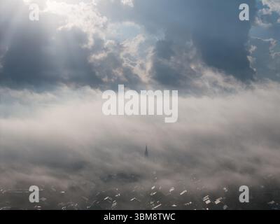 Blick auf die St. Louis Cathedral und den Jackson Square aus der Vogelperspektive im New Orleans French Quarter, Louisiana Stockfoto