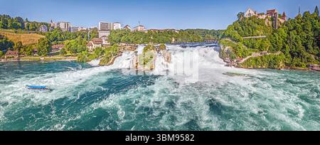 Luftpanorama des Rheinfalls mit Schloss Laufen in Schaffhausen Schweiz keine Menschen sichtbar Stockfoto