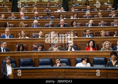 Madrid, Spanien. Juni 2025. Überblick über einen Teil der Plenartagung des Kongresses der Abgeordneten während der parlamentarischen Aufsichtssitzung der Regierung. Quelle: D. Canales Carvajal/Alamy Live News Stockfoto