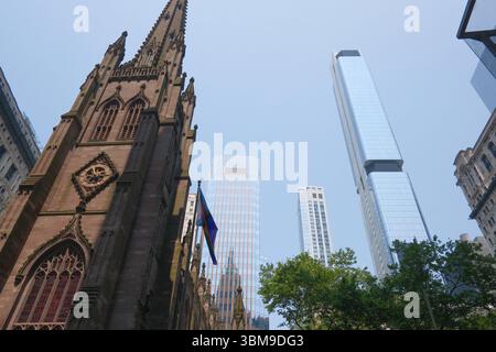 Trinity Church and 125 Greenwich Street, New York Architect: Rafael Viñoly Architects - New-York City, Juni 2025 Stockfoto
