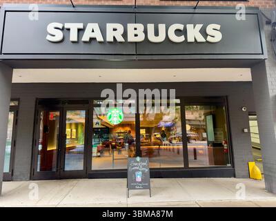 Starbucks, Außenansicht des Gebäudes, Greenwich Street, Tribeca, Manhattan, New York City, New York, USA Stockfoto