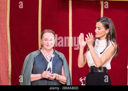 Madrid, Madrid, Spanien. Juni 2025. Königin Letizia von Spanien nimmt am 25. Juni 2025 an der Real Academia de Bellas Artes de San Fernando in Madrid Teil (Foto: © Jack Abuin/ZUMA Press Wire). Nicht für kommerzielle ZWECKE! Stockfoto