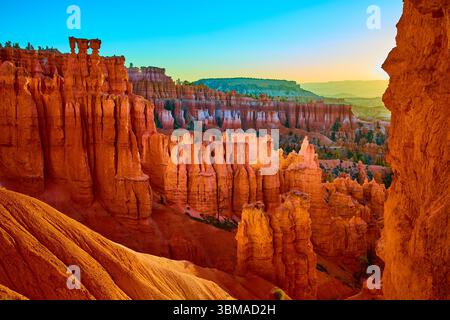 Bryce Canyon Thor's Hammer Hoodoos bei Sonnenaufgang ab Sunset Point Utah Stockfoto