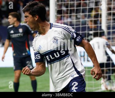 Vancouver, Vancouver, Bc, Kanada. Juni 2025. Vancouver Whitecaps-Verteidiger Math'edas Laborda (2) feiert den 2. Platz der Vancouver Whitecaps während des regulären Saisonspiels von MLS Vancouver Whitecaps FC gegen San Diego FC am BC Place am 25. Juni 2025 in Vancouver, Kanada. (Foto: Tomaz Jr/Pximages) (Credit Image: © Tomaz Jr/PX Imagens via ZUMA Press Wire) NUR REDAKTIONELLE VERWENDUNG! Nicht für kommerzielle ZWECKE! Stockfoto
