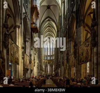 Innenansicht des Kölner Doms (Köln, Deutschland) Stockfoto