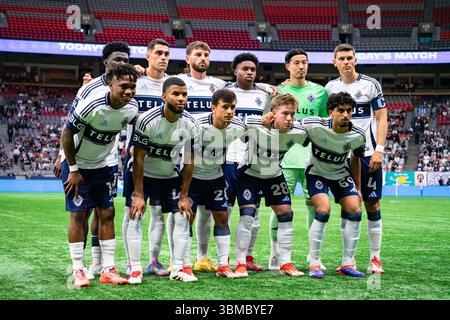 Vancouver, Kanada. Juni 2025. Vancouver, British Columbia, Kanada, 25. Juni 2025: Vancouver Whitecaps FC Startup posiert für Fotos vor dem Major League Soccer Match zwischen Vancouver Whitecaps FC und San Diego FC im BC Place Stadium in Vancouver, British Columbia, Kanada (NUR REDAKTIONELLE VERWENDUNG). (Amy Elle/SPP) Credit: SPP Sport Press Photo. /Alamy Live News Stockfoto