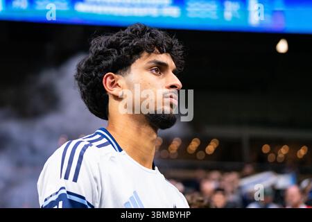 Vancouver, Kanada. Juni 2025. Vancouver, British Columbia, Kanada, 25. Juni 2025: Jeevan Badwal (59 Vancouver Whitecaps FC) kommt auf dem Spielfeld vor dem Major League Soccer Spiel zwischen Vancouver Whitecaps FC und San Diego FC im BC Place Stadium in Vancouver, British Columbia, Kanada (NUR REDAKTIONELLE VERWENDUNG). (Amy Elle/SPP) Credit: SPP Sport Press Photo. /Alamy Live News Stockfoto