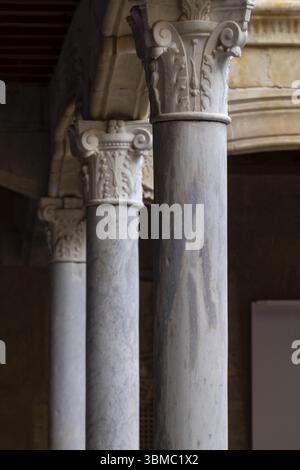 Innenhof des Hauses der Muscheln (Casa de las Conchas), Salamanca, autonome Gemeinschaft von Kastilien und Leon, Spanien, Europa Stockfoto