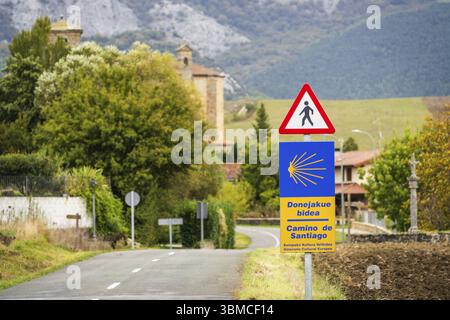 Camino de Santiago - baskische Innenstraße - durch Zalduondo, Alava, Spanien, Europa Stockfoto