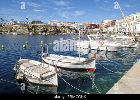 Anlegeplätze auf Cales Fonts, Hafen von Mahon, Menorca, balearen, Spanien, Europa Stockfoto