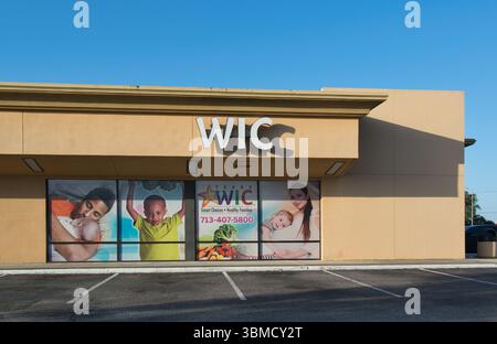Houston, Texas, USA 06-22-2025: WIC-Center-Lage, Bürogebäude, Außenfassade. Stockfoto