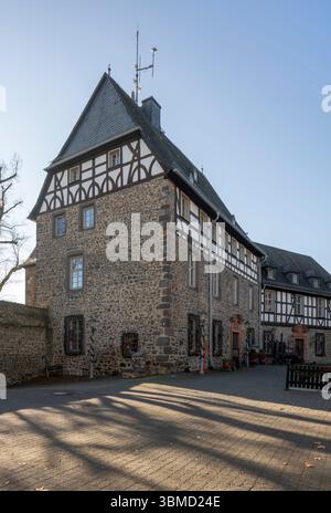 Schiffenberg bei Gießen, Augustiner Chorherren-Stift, Komturei von Osten Stockfoto